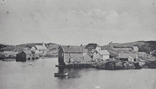 Kjempenes at the beginning of the 20th century. The Bulandet chapel to the left in the background. The picture was taken after 1913, when the bell arrived, and the steeple was built.