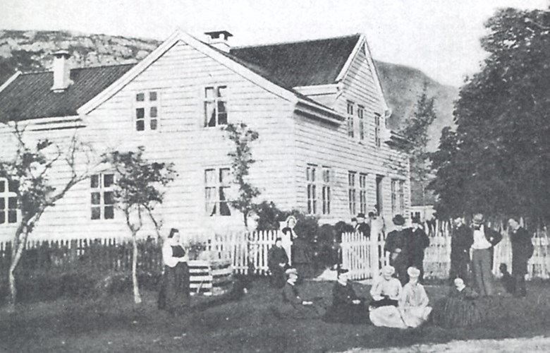 Volden in the 1860s, while the bailiff Christen Chr. Elster lived there. Here Kristian Elster the Elder grew up.