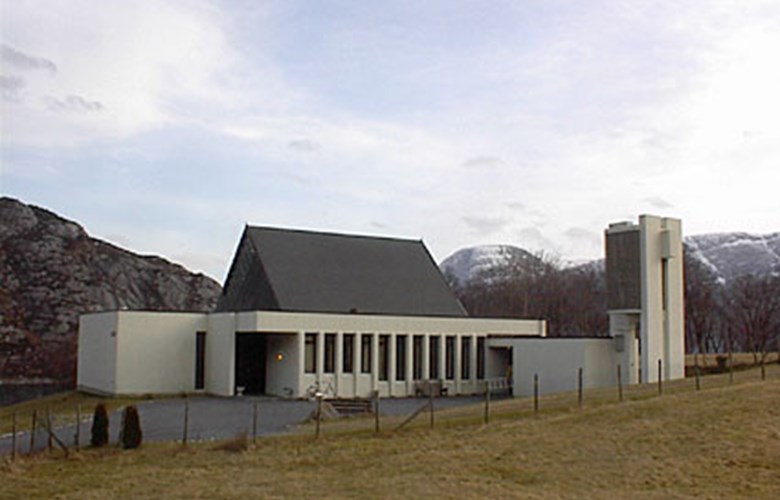 The modern local church community centre at Berle is somewhat smaller than originally planned. It has obvious similarities to the Nordsida church in Stryn.