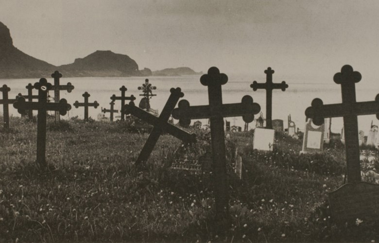 The churchyard at Ervik has more iron crosses than any other churchyard in the county. The churchyard is a timeless symbol of Olaf Tryggvason's christening mission, according to Vera Henriksen in her book <i>Selja og Stad.</i>