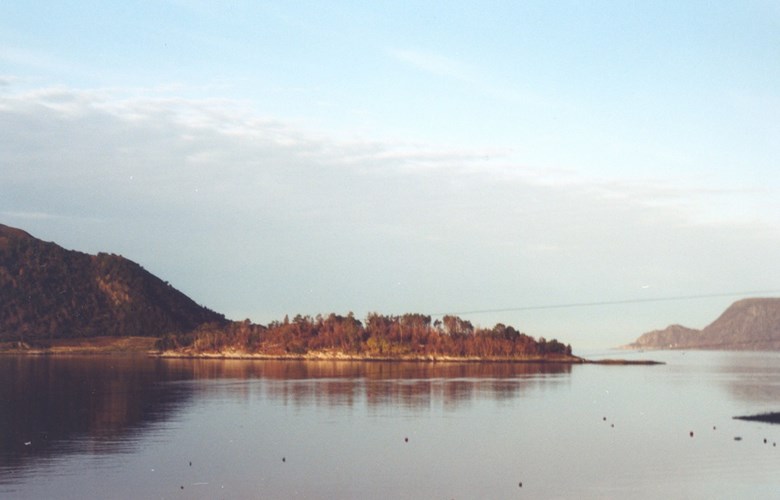 Ersholmen seen from the mainland with the island of Selja in the background to the left and Stadlandet to the right.