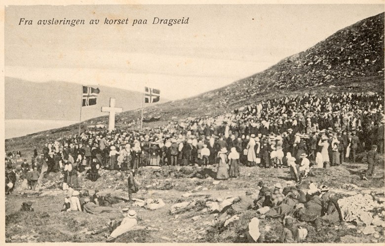 From the unveiling ceremony at Dragseidet in 1913.