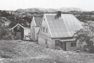 In the second half of the 19th century, there were four buildings in a cluster at Børholmen, only separated by narrow passages. Two of these buildings were later moved to Byrknesøy.
