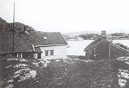 The inn at Søre Glavær was a central meeting-place for the "Sognejekts" on their way to Bergen. The place was also much used as a court site. From 1837, when Gulen and Solund constituted one municipality, many municipal council meetings were held there.