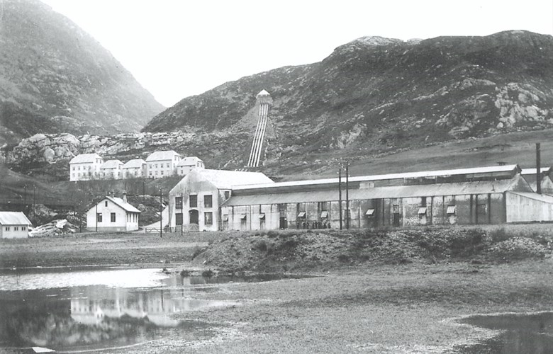 In 1908, 'A/S Stangfjorden Elektrokemiske Fabriker'  started the production of aluminium. This was the first aluminium plant in Scandinavia. 